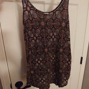 Garage floral tank